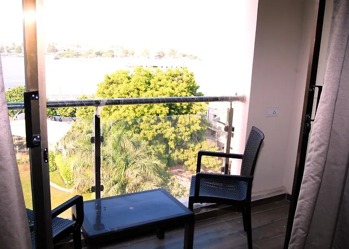 Hotel Apaar