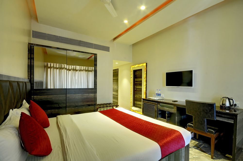 Hotel Apaar 3*