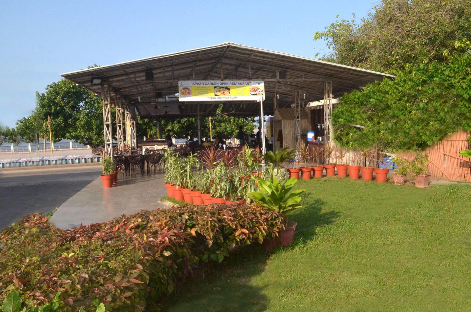 Apaar Hotel